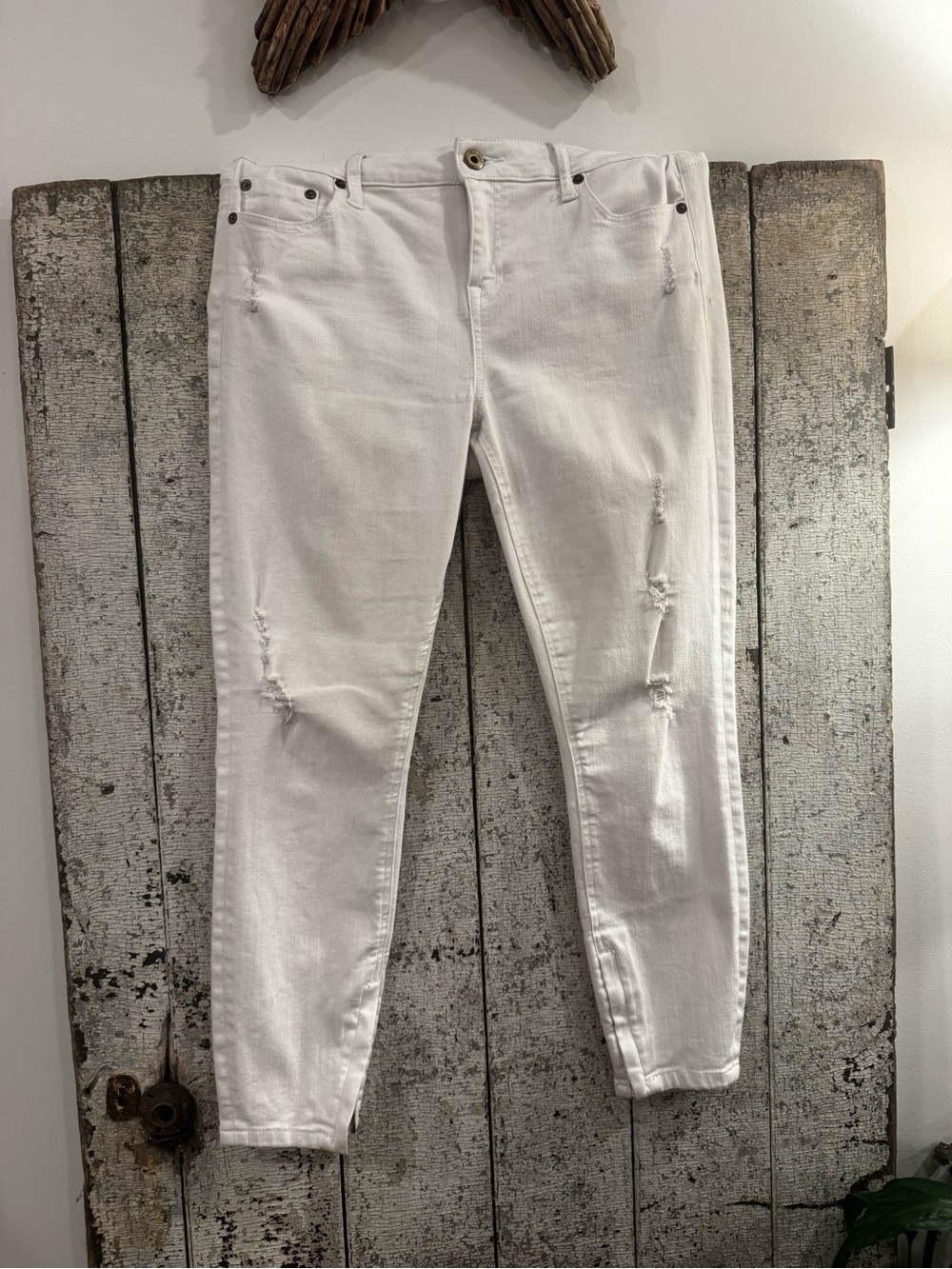Pistola Women’s Size 30 White Distressed Ankle Skinny Jeans Zip Hem